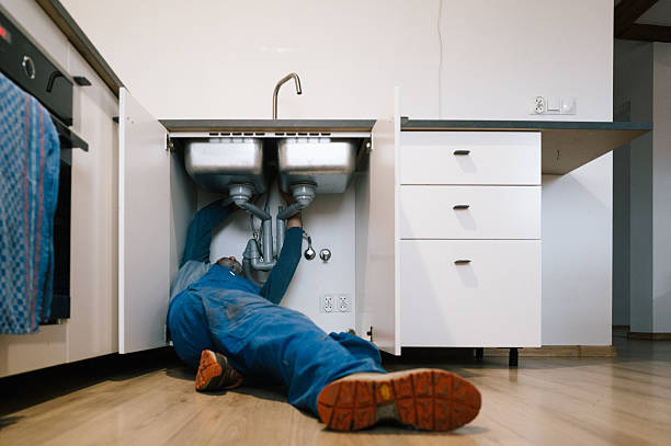 Professional Drain Cleaning technician working in Rosanky, TX